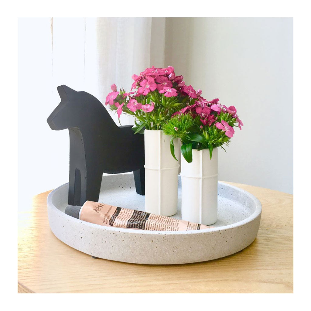 Other décor Zakkia Concrete Dala Horse - Black 01-003-N-BLA lifestyle