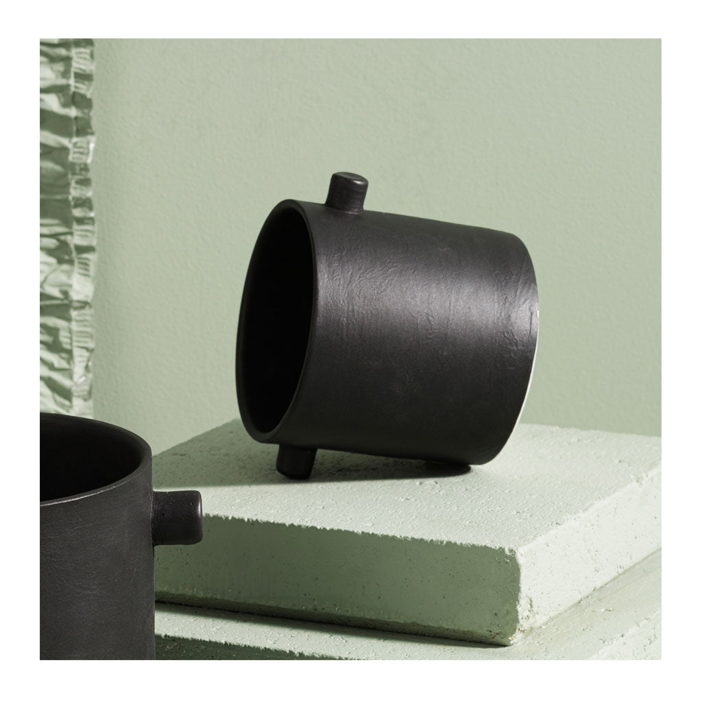 Other décor Zakkia Handle Pot - Small, Charcoal Black 170106004SBLK lifestyle