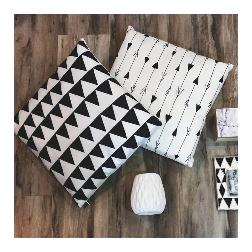 Cushion Emporium Chrome Cushion   Triangles CBCUE34 T lifestyle